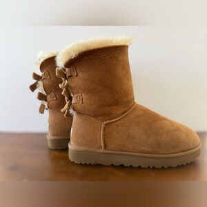 UGG Tan Suede Boots with Shearling and Bows